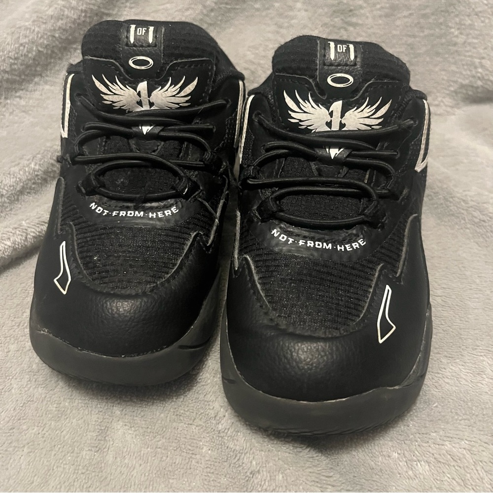 Puma M.E.L.O Black with‎ White Accents